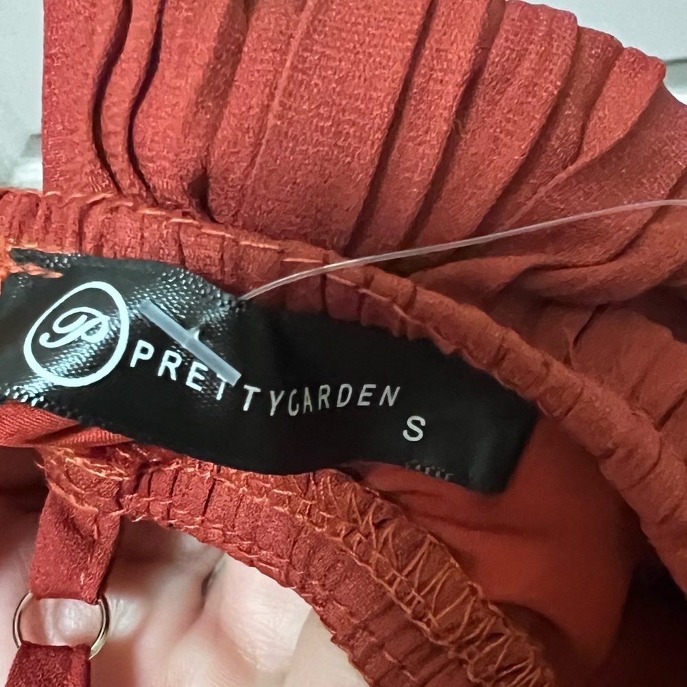 Pretty garden women’s shorts romper, size small, spaghetti strap, summer - Picture 5 of 7